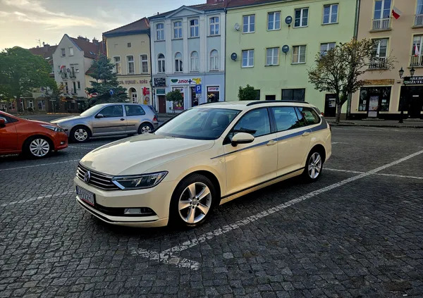 lubuskie Volkswagen Passat cena 36999 przebieg: 380000, rok produkcji 2015 z Góra